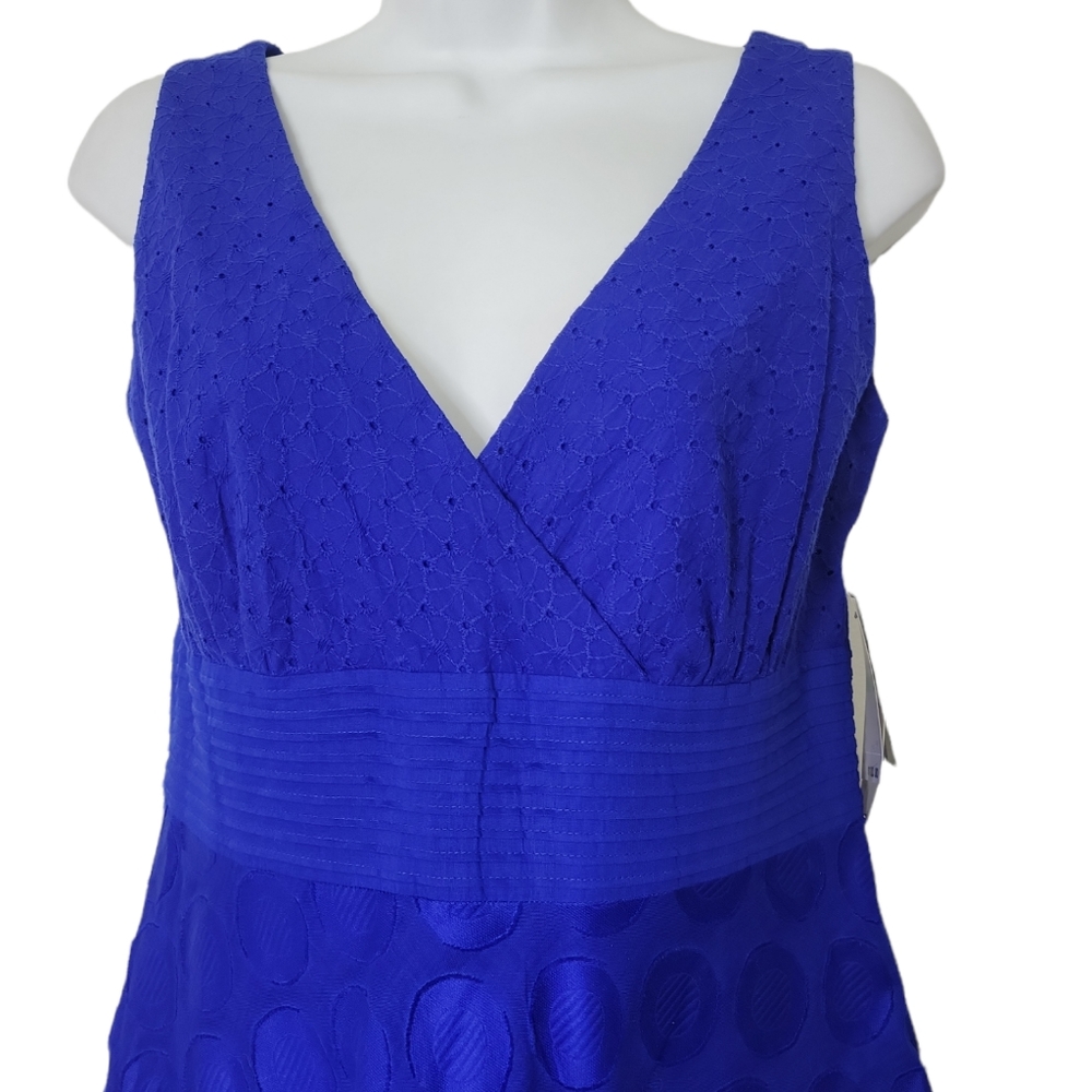 Sandra Darren Royal Blue V Neckline Sleeveless Fit and Flare Dress Size 8 - Picture 3 of 13